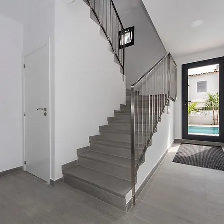 Apartamento Moderno Con Piscina Y Parking Cerca De La Playa Apartment