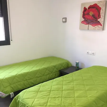 Apartamento Moderno Con Piscina Y Parking Cerca De La Playa *