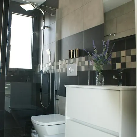 Apartamento Moderno Con Piscina Y Parking Cerca De La Playa * Roses